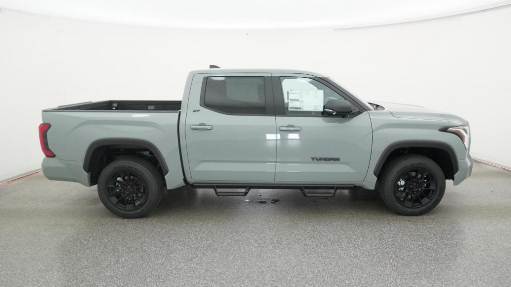 2026 Toyota Tundra SR5 CrewMax photo 4
