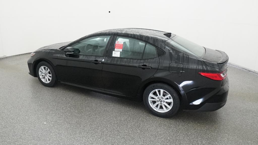2026 Toyota Camry LE photo 4