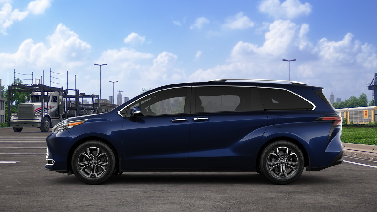 2025 Toyota Sienna Platinum photo 4