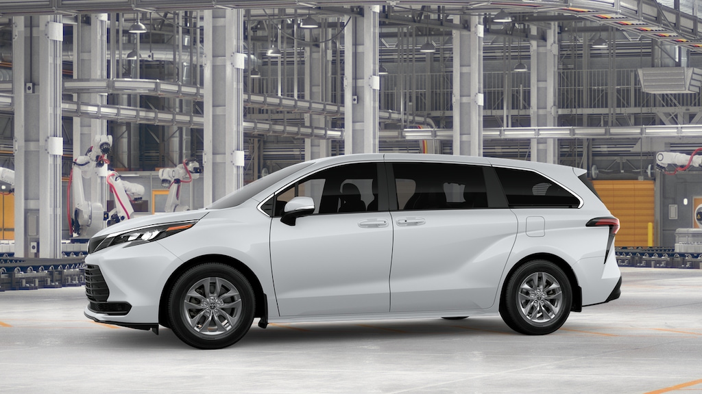 New 2026 Toyota Sienna LE 8 PASSENGER