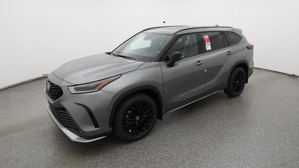 2026 Toyota Highlander XSE's photo
