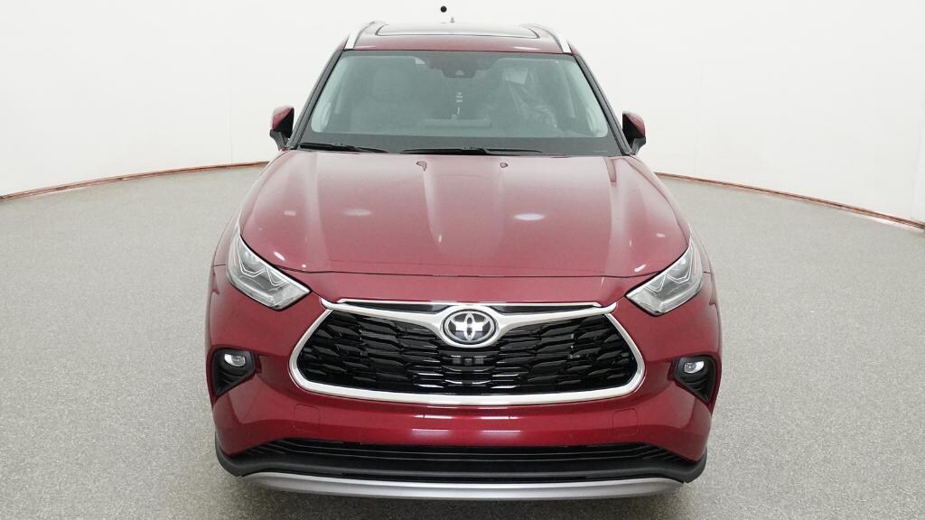 New 2026 Toyota Highlander Platinum SUV