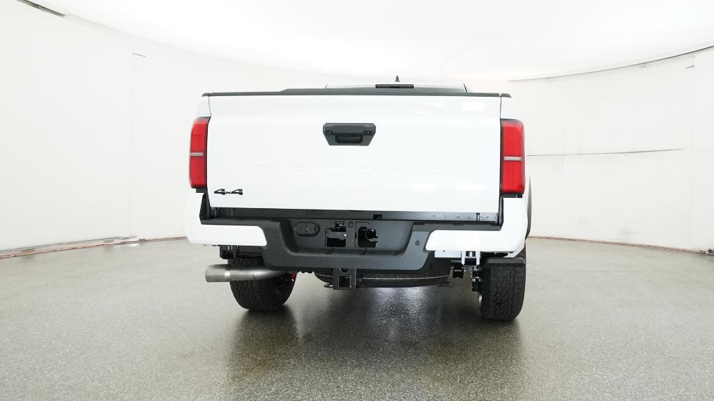 2025 Toyota Tacoma TRD Off-Road Double Cab photo 2