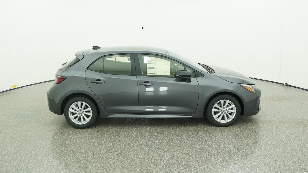 New 2026 Toyota Corolla SE SE HATCHBACK