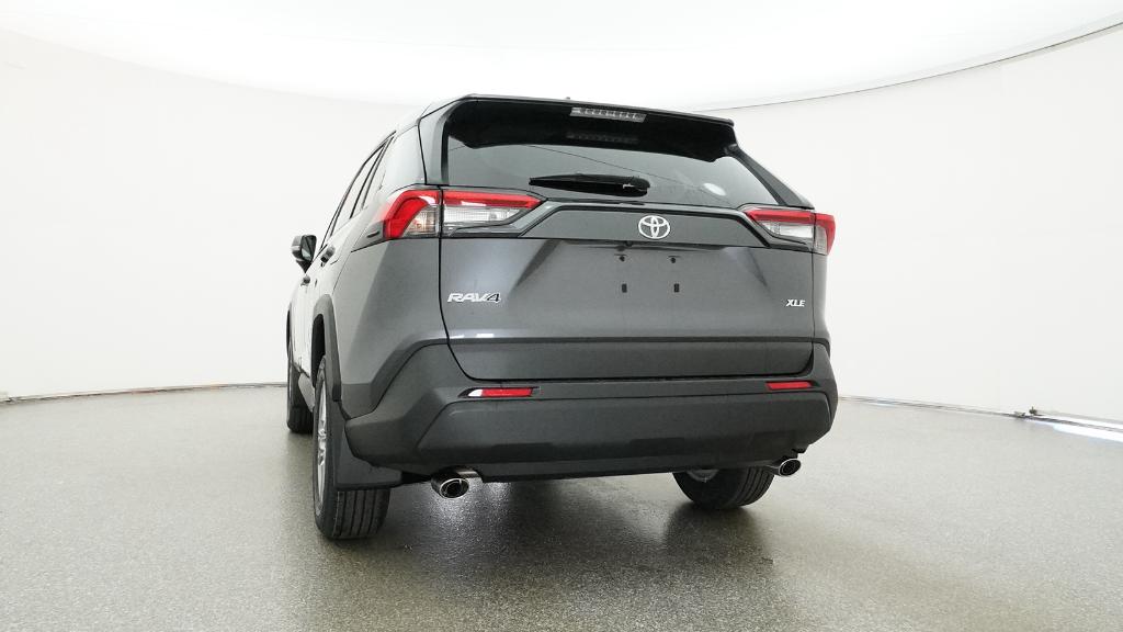 2025 Toyota RAV4 XLE photo 3