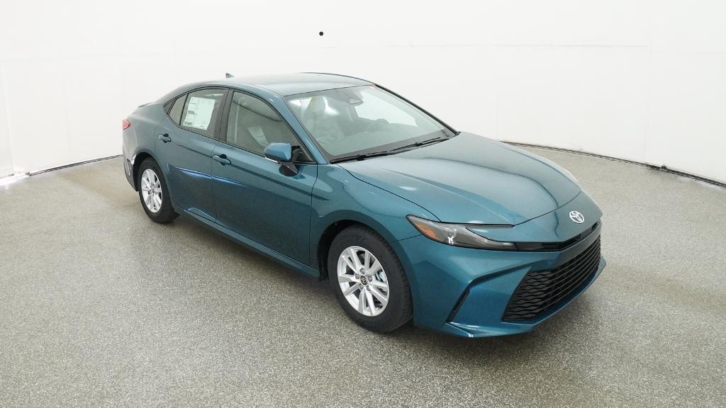 2026 Toyota Camry LE photo 4