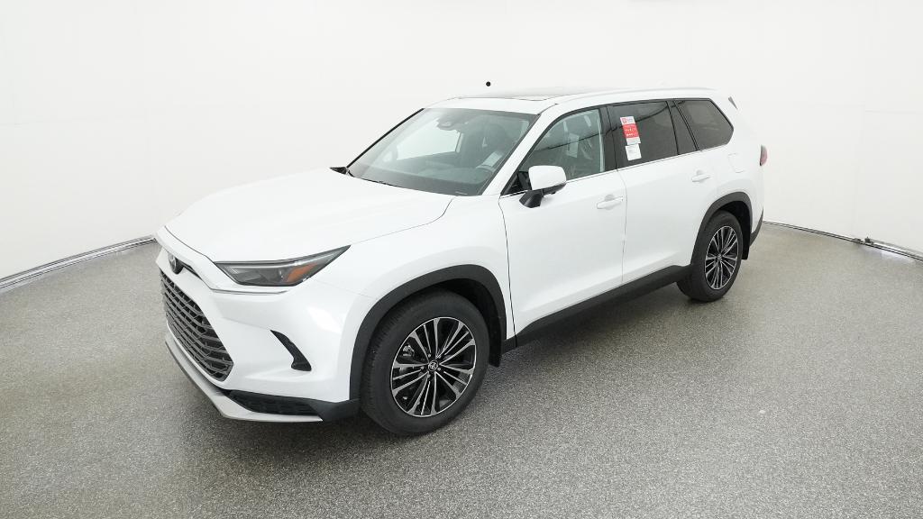 2026 Toyota Grand Highlander Platinum's photo
