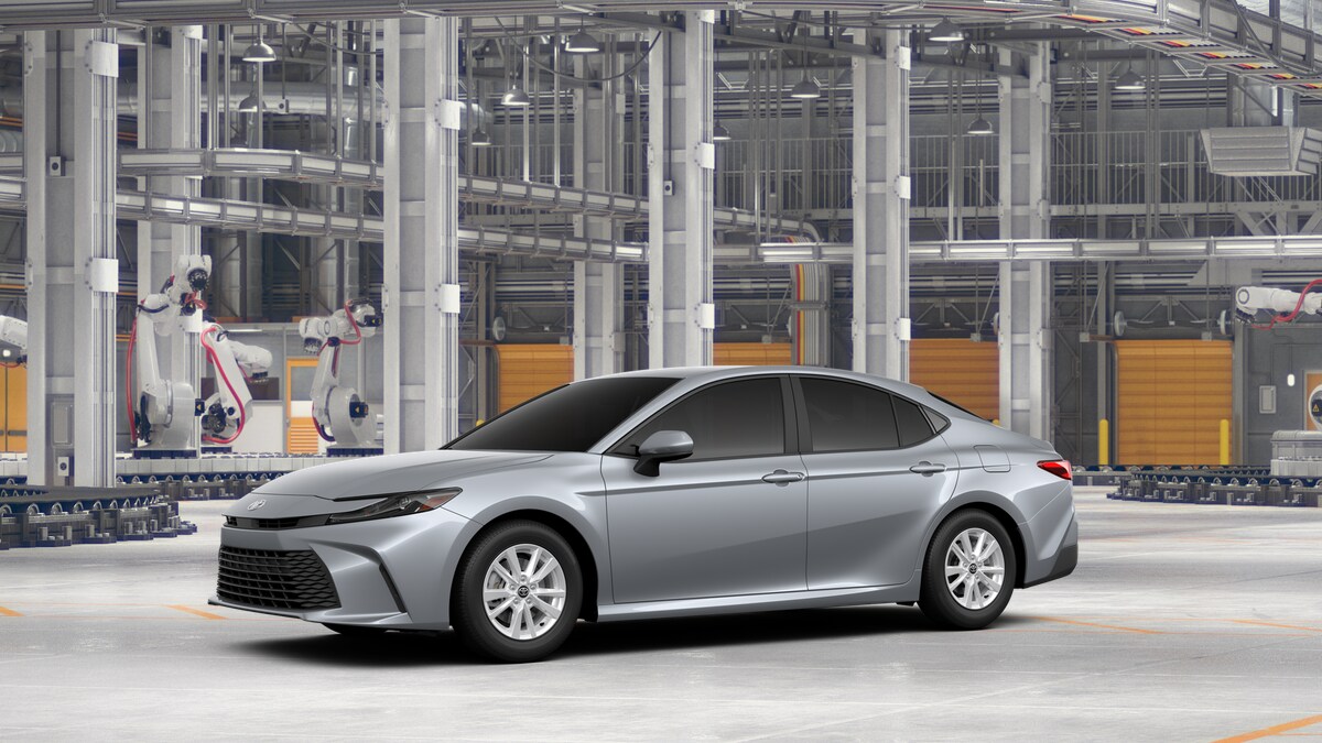 2026 Toyota Camry LE photo 2