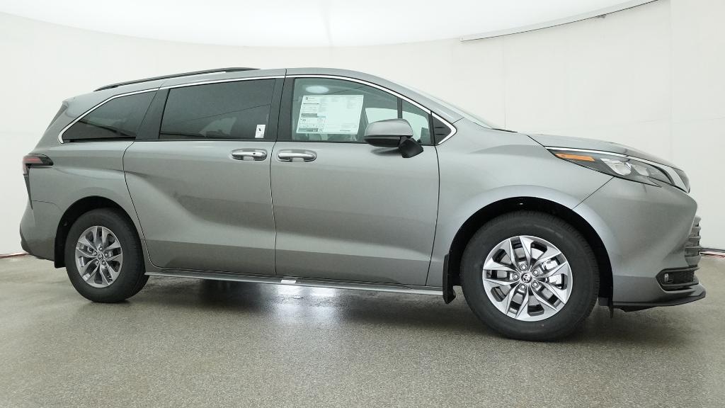 Used 2026 Toyota Sienna XLE 8 Passenger Van Passenger Van