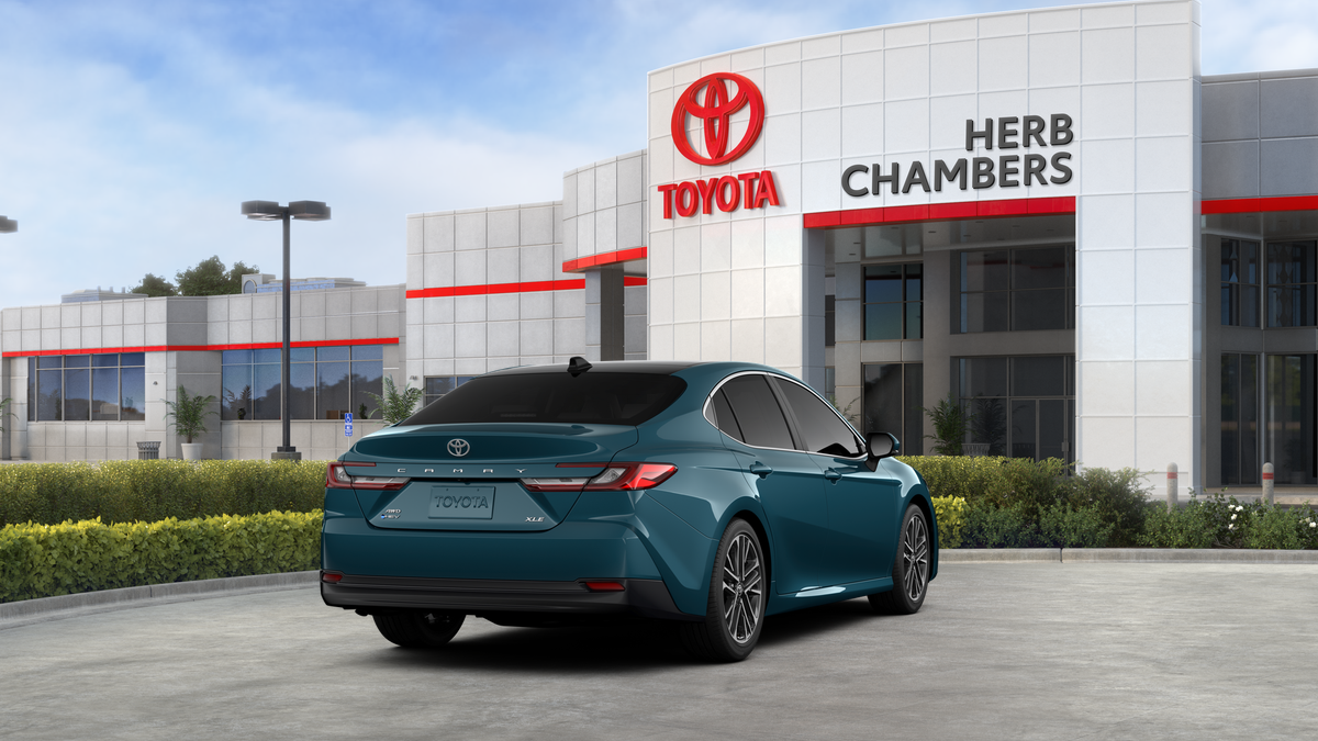 2026 Toyota Camry XLE - Photo 14