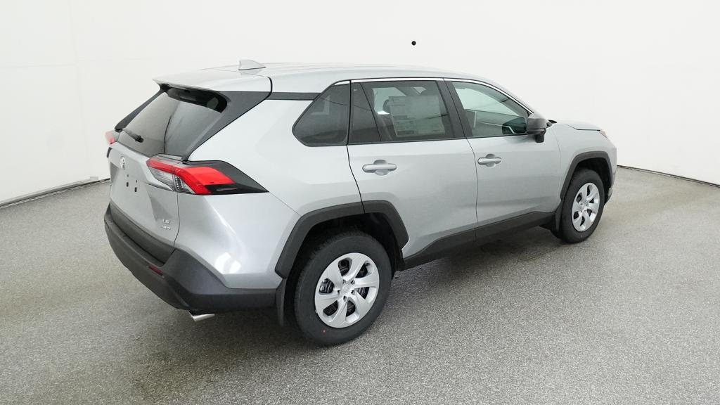 2025 Toyota RAV4 LE photo 4