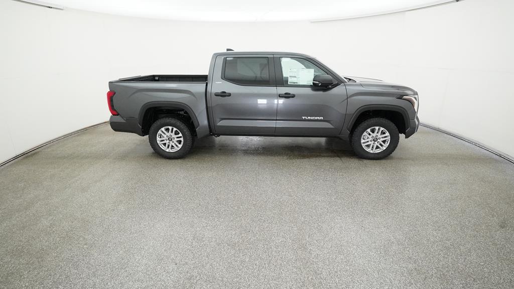 2025 Toyota Tundra SR5 - Photo 18