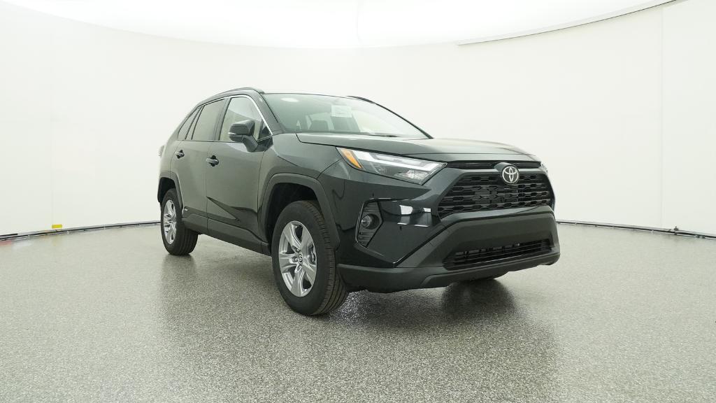 2025 Toyota RAV4 Hybrid XLE photo 2