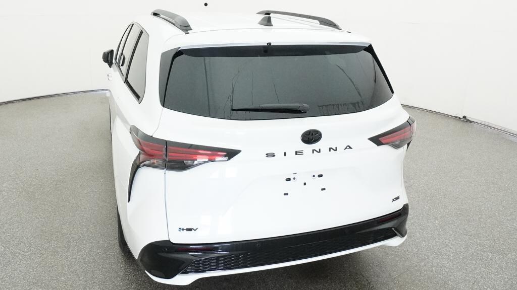 New 2026 Toyota Sienna XSE 7 PASSENGER