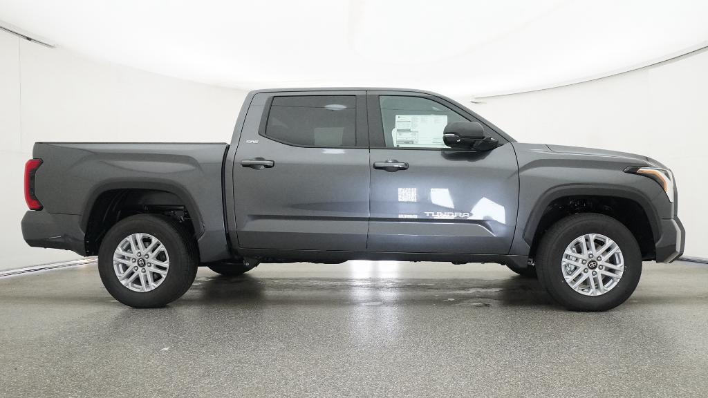 2026 Toyota Tundra SR5 - Photo 9