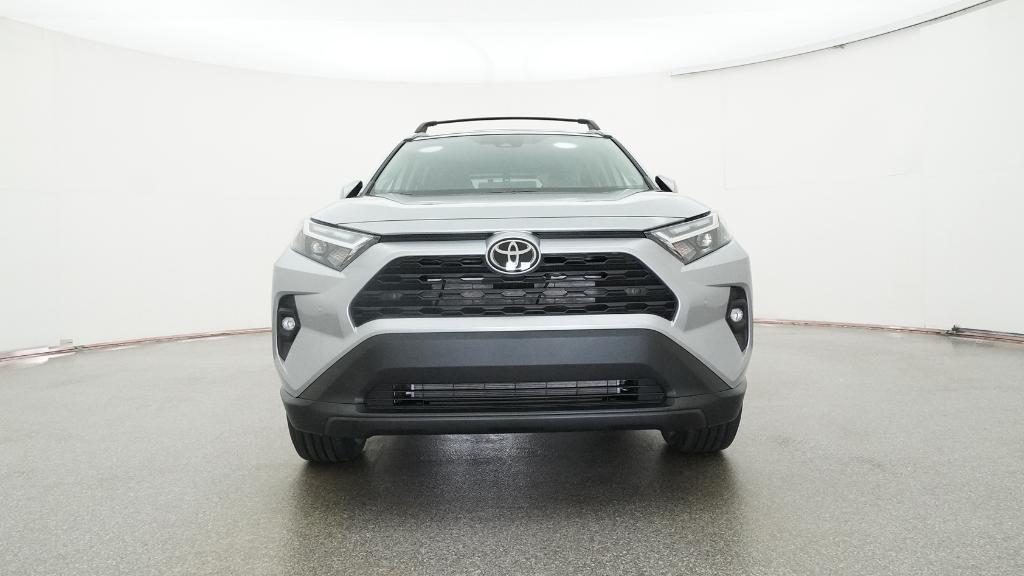2025 Toyota RAV4 Premium XLE photo 3