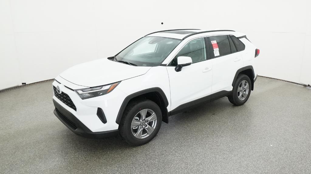 2025 Toyota RAV4 XLE's photo