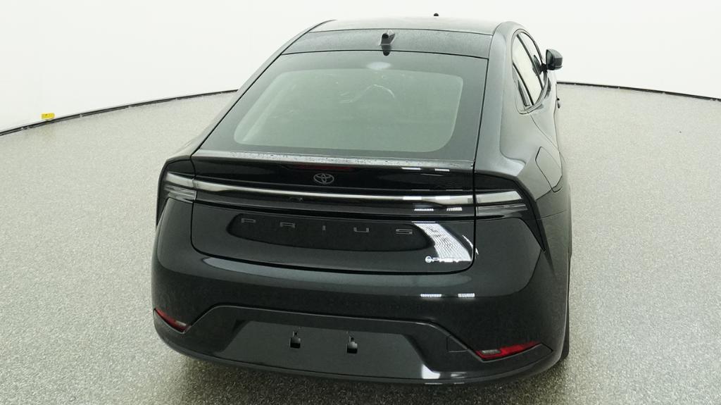 2026 Toyota Prius Plug-in Hybrid XSE - Photo 13