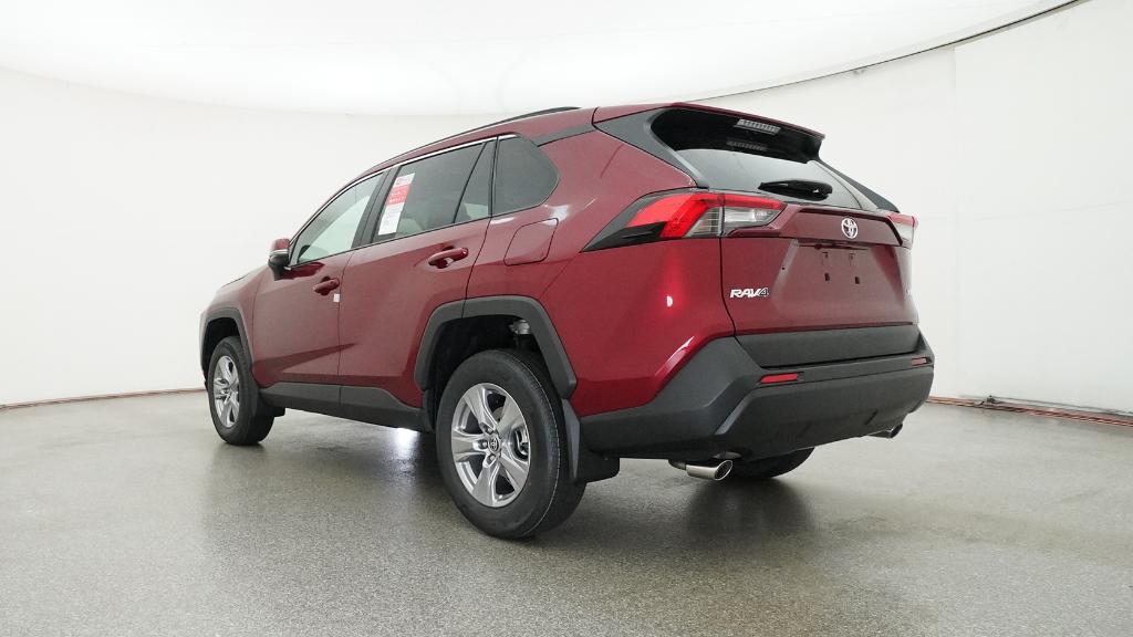 2025 Toyota RAV4 XLE photo 3