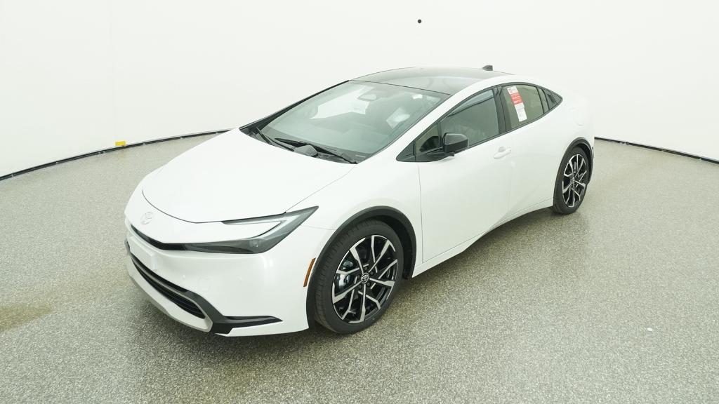 2026 Toyota Prius XSE Premium's photo