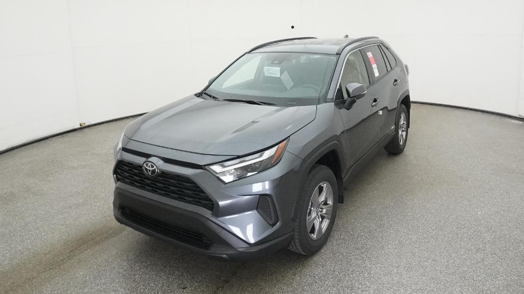 2025 Toyota RAV4 Hybrid LE photo 2