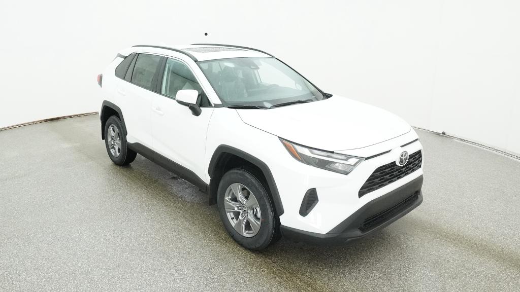 2025 Toyota RAV4 XLE photo 2