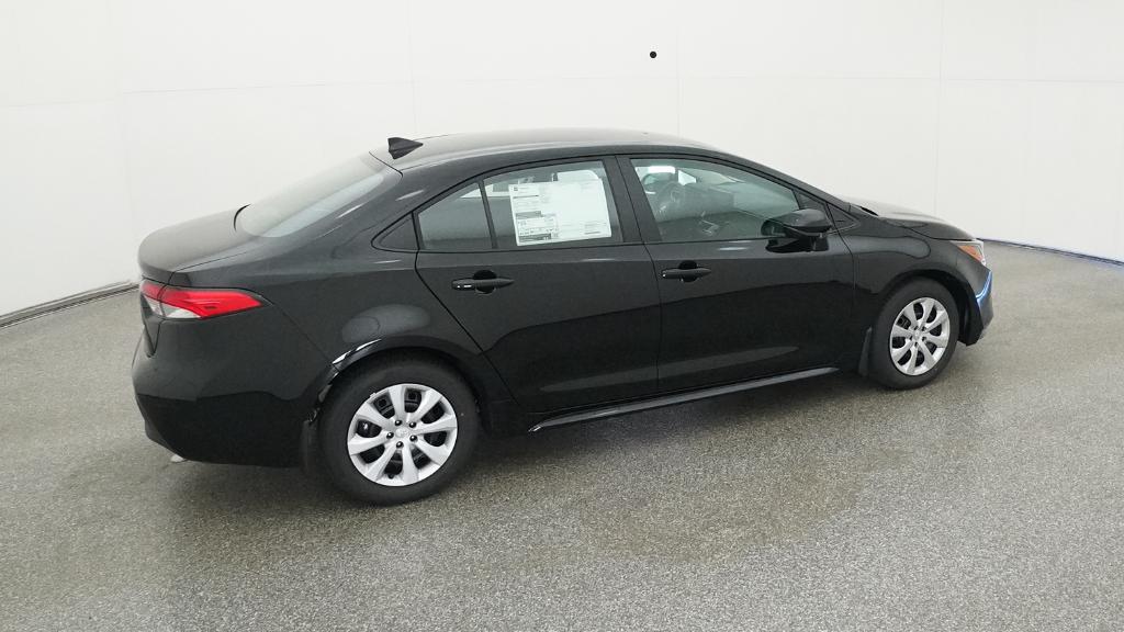 2026 Toyota Corolla LE photo 4