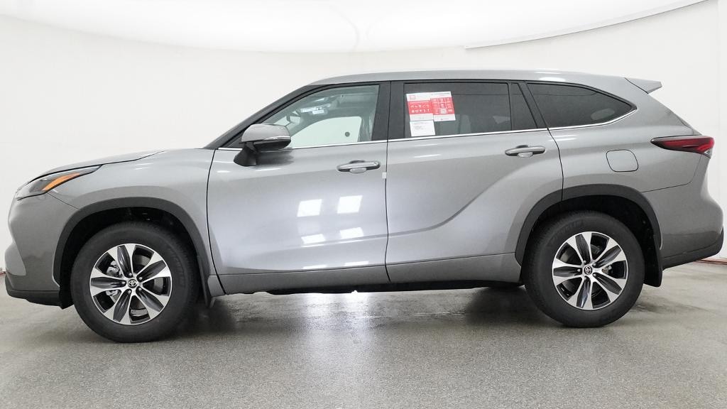 New 2026 Toyota Highlander XLE SUV