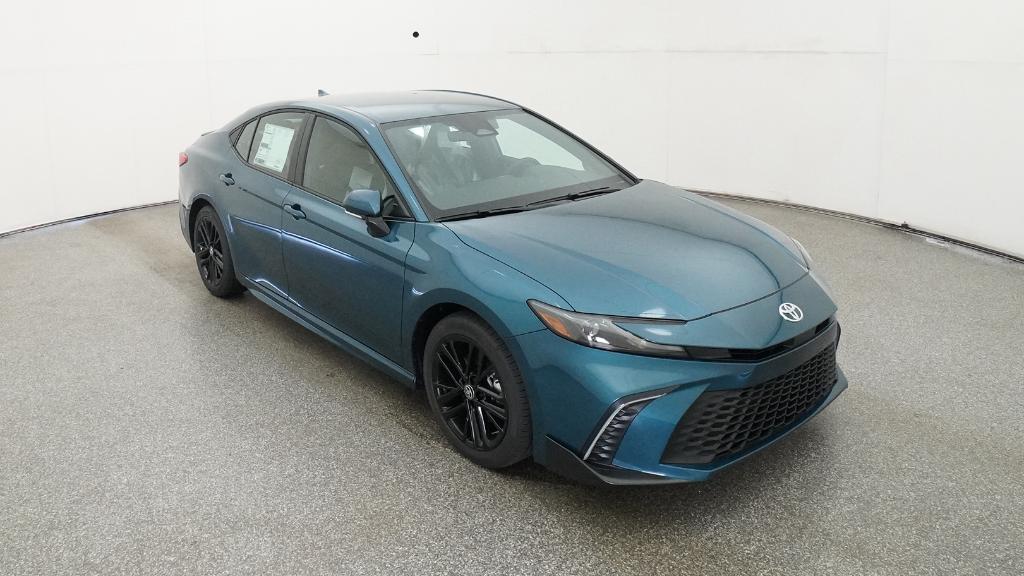 2026 Toyota Camry SE photo 14