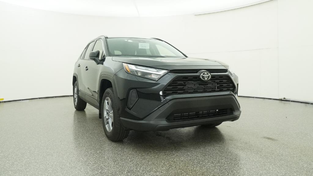 2025 Toyota RAV4 Hybrid LE photo 4
