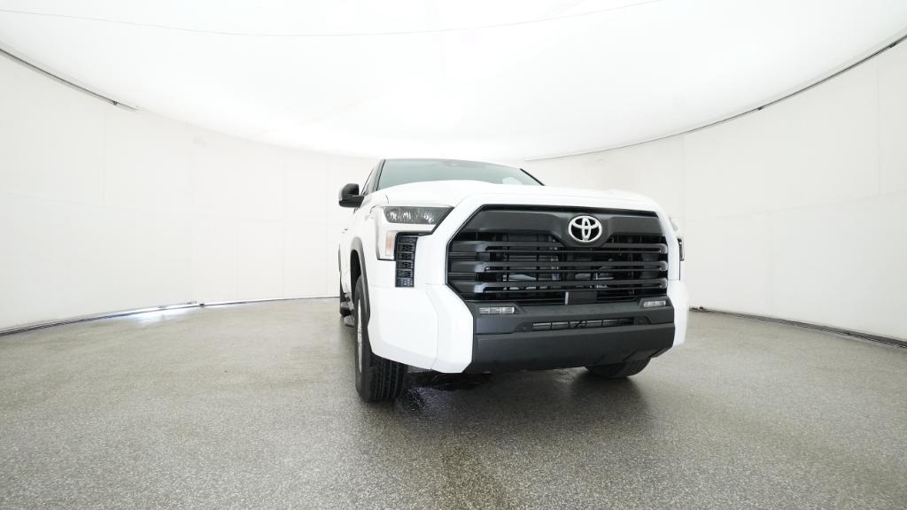 2026 Toyota Tundra SR5 CrewMax photo 21