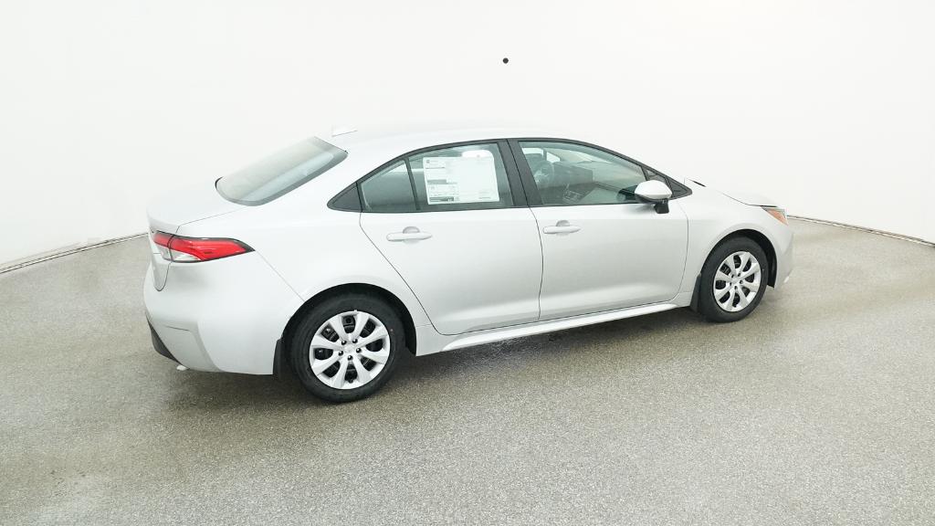 2026 Toyota Corolla LE photo 4