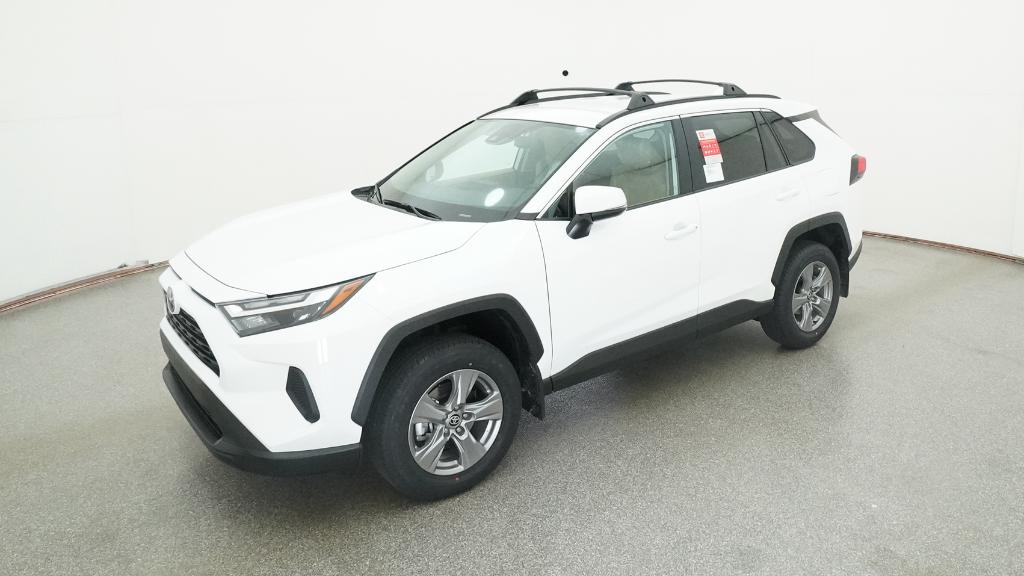 2025 Toyota RAV4 XLE's photo