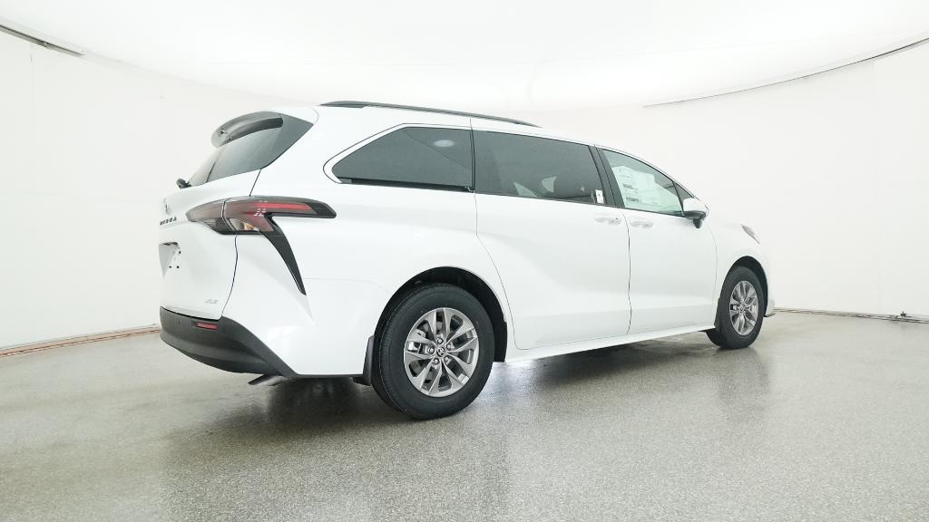 New 2025 Toyota Sienna XLE Van Passenger Van