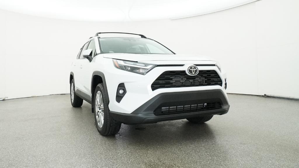 2025 Toyota RAV4 XLE Premium photo 4