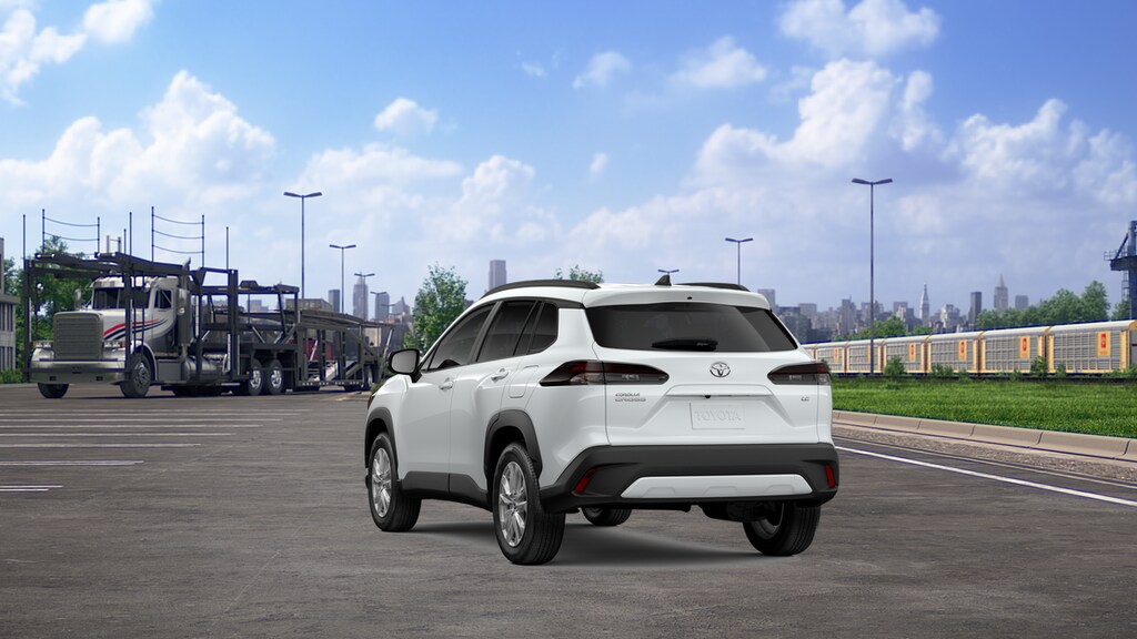 2026 Toyota Corolla Cross LE photo 4