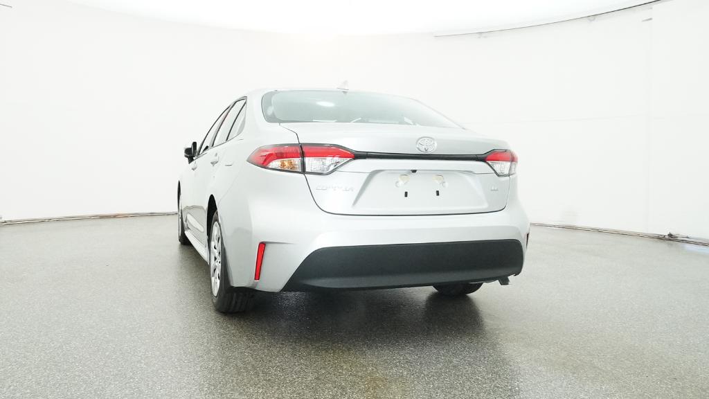 2026 Toyota Corolla LE photo 3