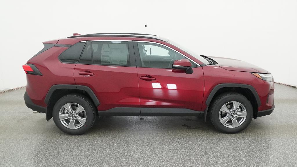 2025 Toyota RAV4 XLE photo 2