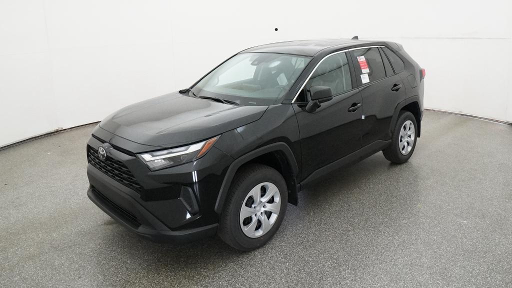 2025 Toyota RAV4 LE's photo