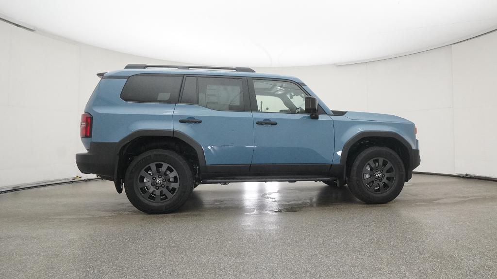 2025 Toyota Land Cruiser photo 3