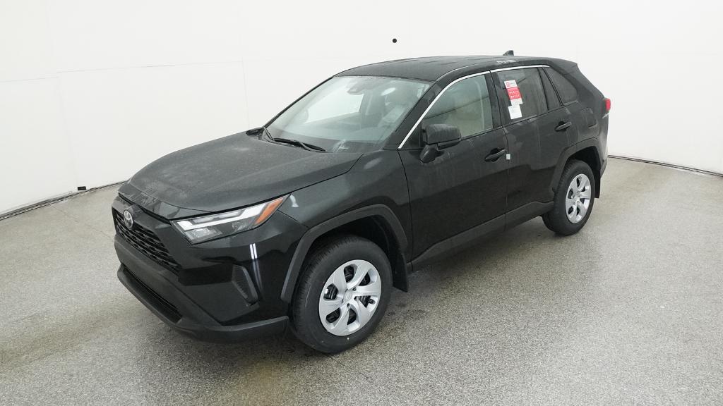 2025 Toyota RAV4 LE's photo