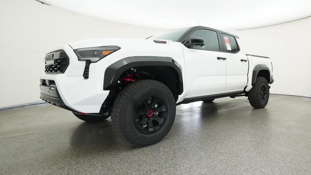 2025 Toyota Tacoma TRD Pro - Photo 4
