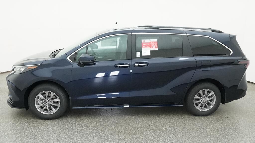 New 2026 Toyota Sienna XLE 8 PASSENGER