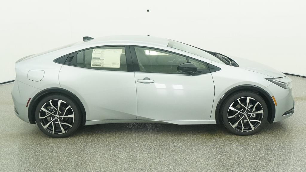 2026 Toyota Prius Plug-in Hybrid XSE - Photo 28
