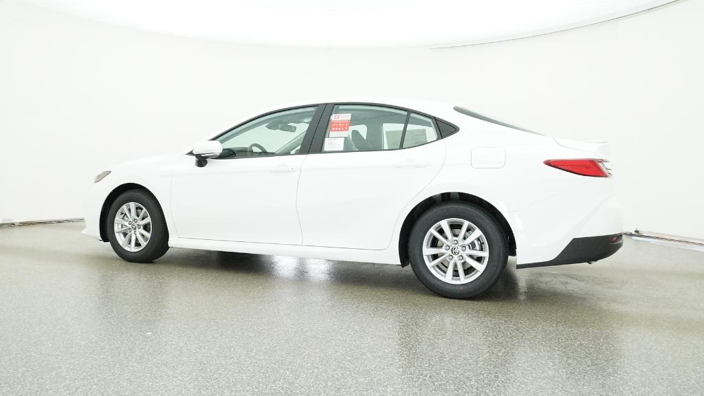 2026 Toyota Camry LE photo 3