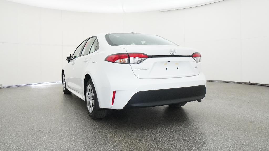 2026 Toyota Corolla LE photo 4
