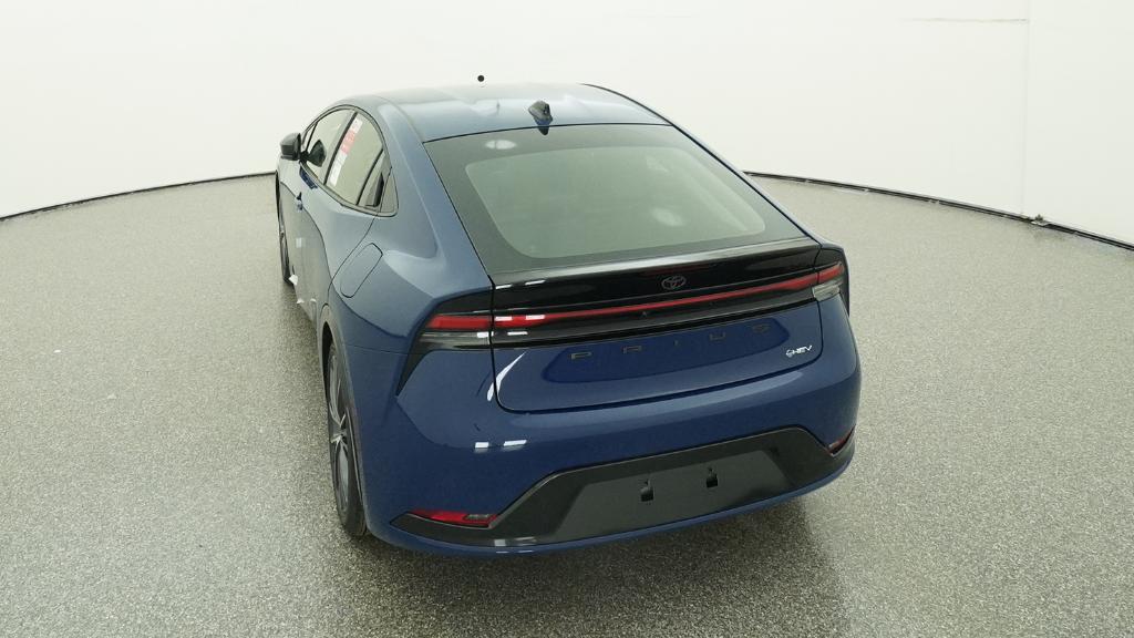 2026 Toyota Prius XLE photo 4