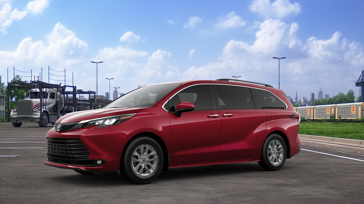 2025 Toyota Sienna XLE photo 2