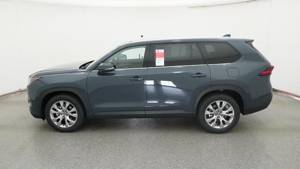 2026 Toyota Grand Highlander Limited photo 2