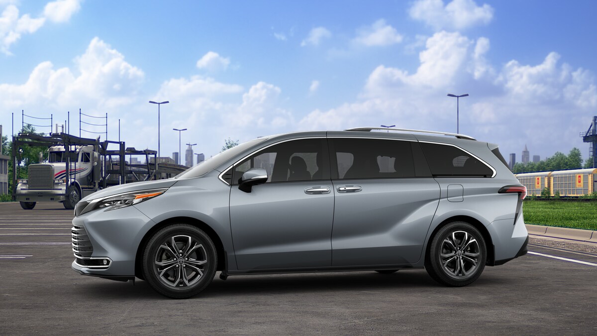 2025 Toyota Sienna Platinum photo 3